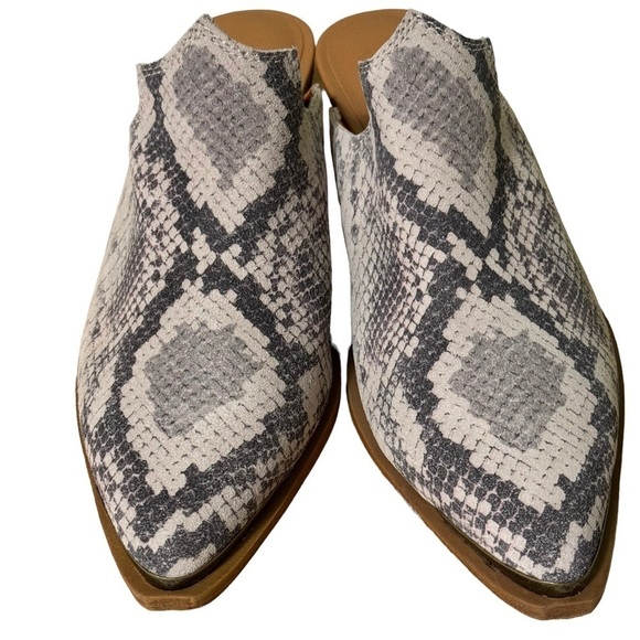 NWT Dingo Knockout Natural Gray Snake Print Suede Leather Slip On Mules Size 9 - Picture 10 of 15
